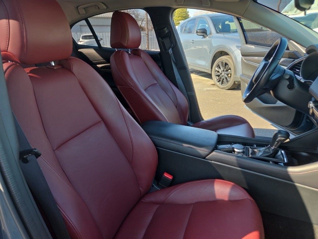 2023 Mazda Mazda3 2.5 S Carbon Edition