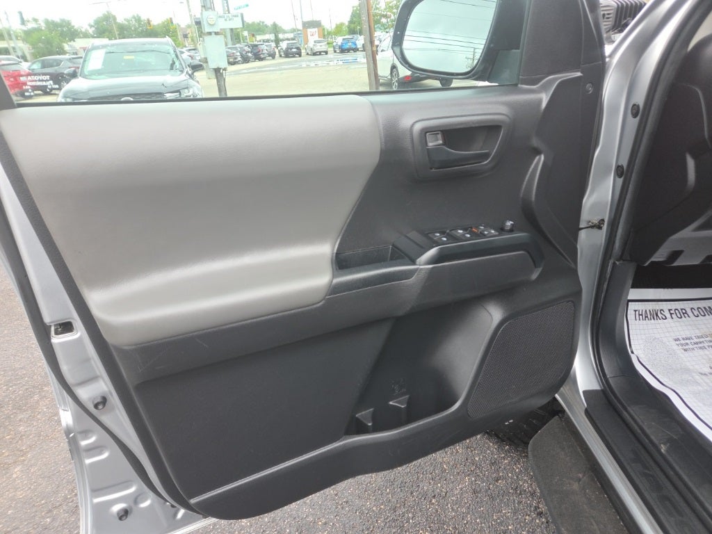 2022 Toyota Tacoma SR V6