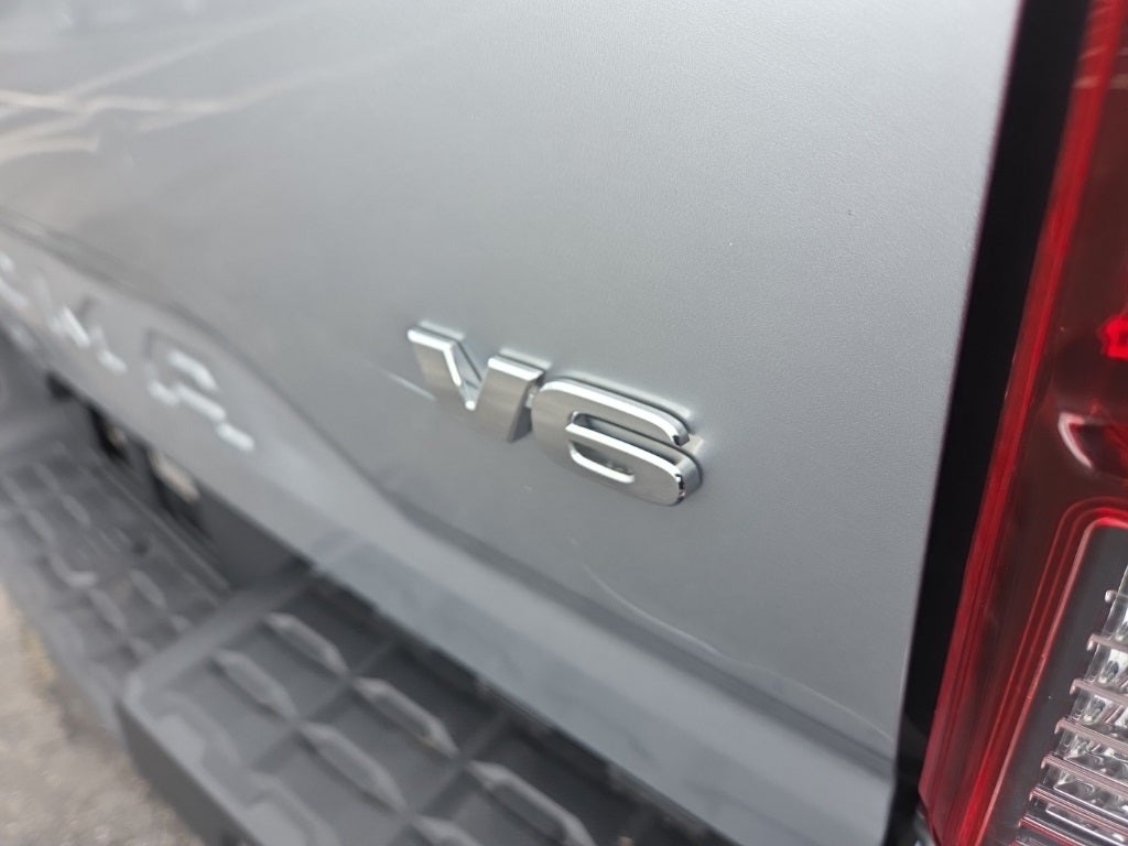 2022 Toyota Tacoma SR V6