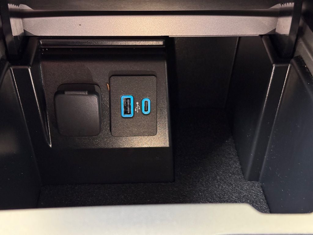 2023 Ford Explorer ST High Package