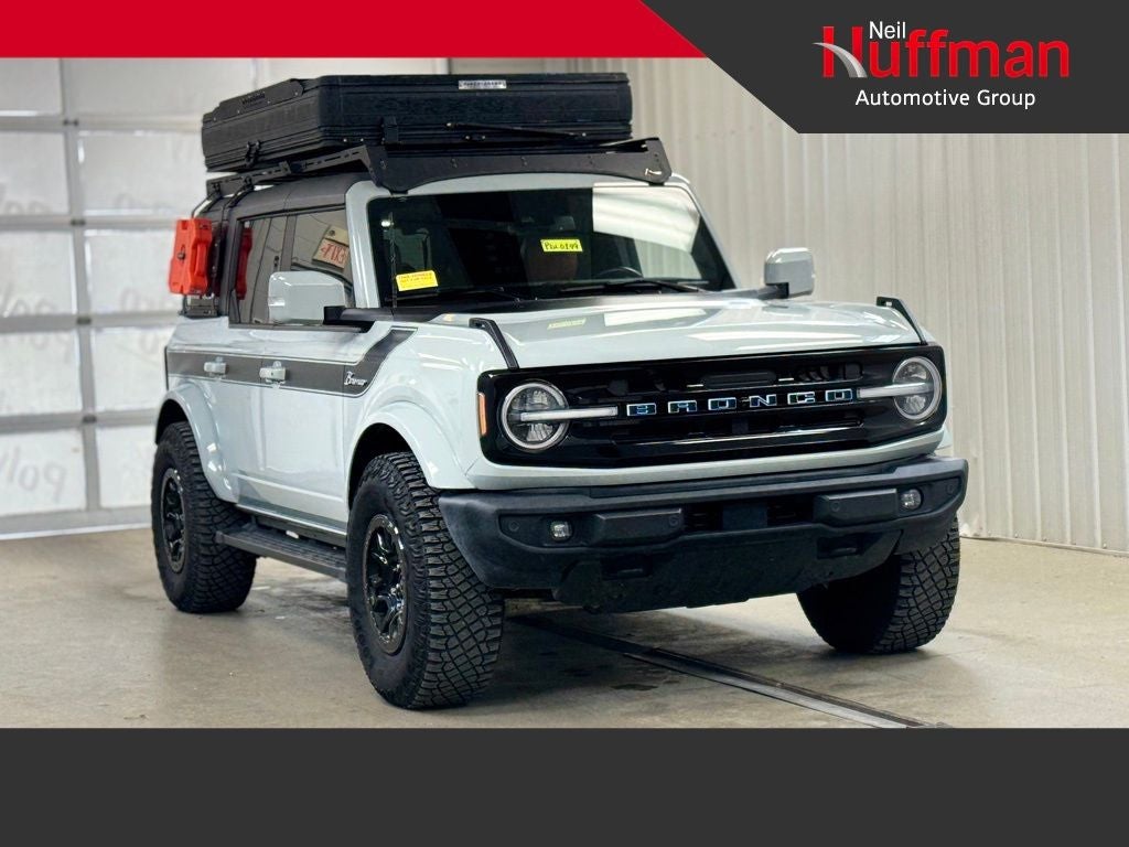 2022 Ford Bronco Outer Banks Rooftop Tent/TrailRax Modular Rack