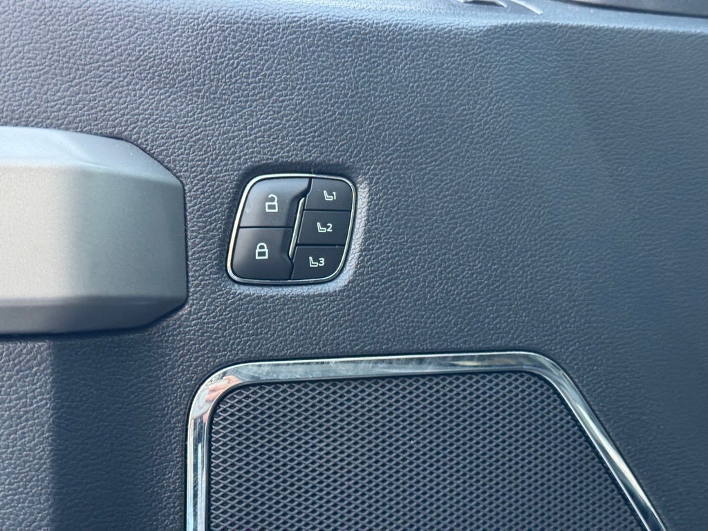 2022 Ford F-350SD Lariat