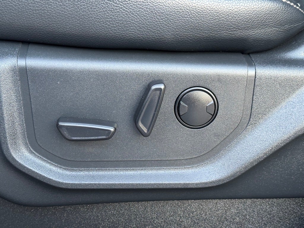 2022 Ford F-350SD Lariat