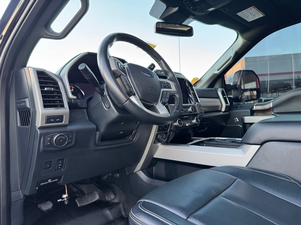 2022 Ford F-350SD Lariat