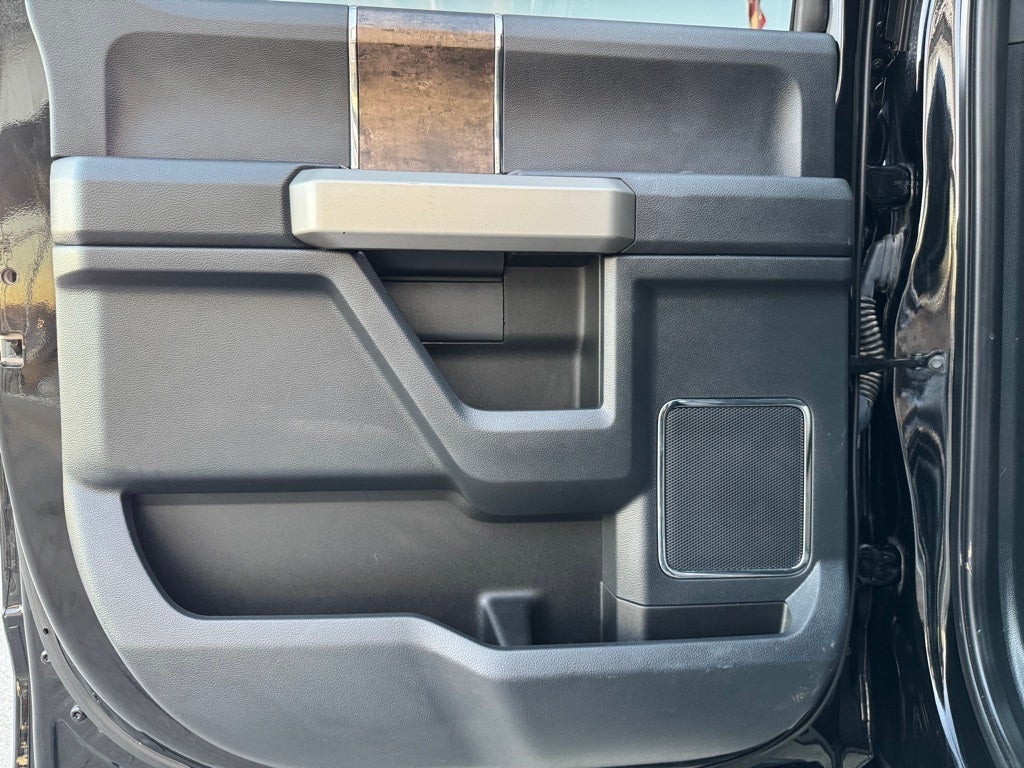 2022 Ford F-350SD Lariat