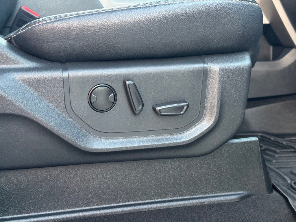 2022 Ford F-350SD Lariat