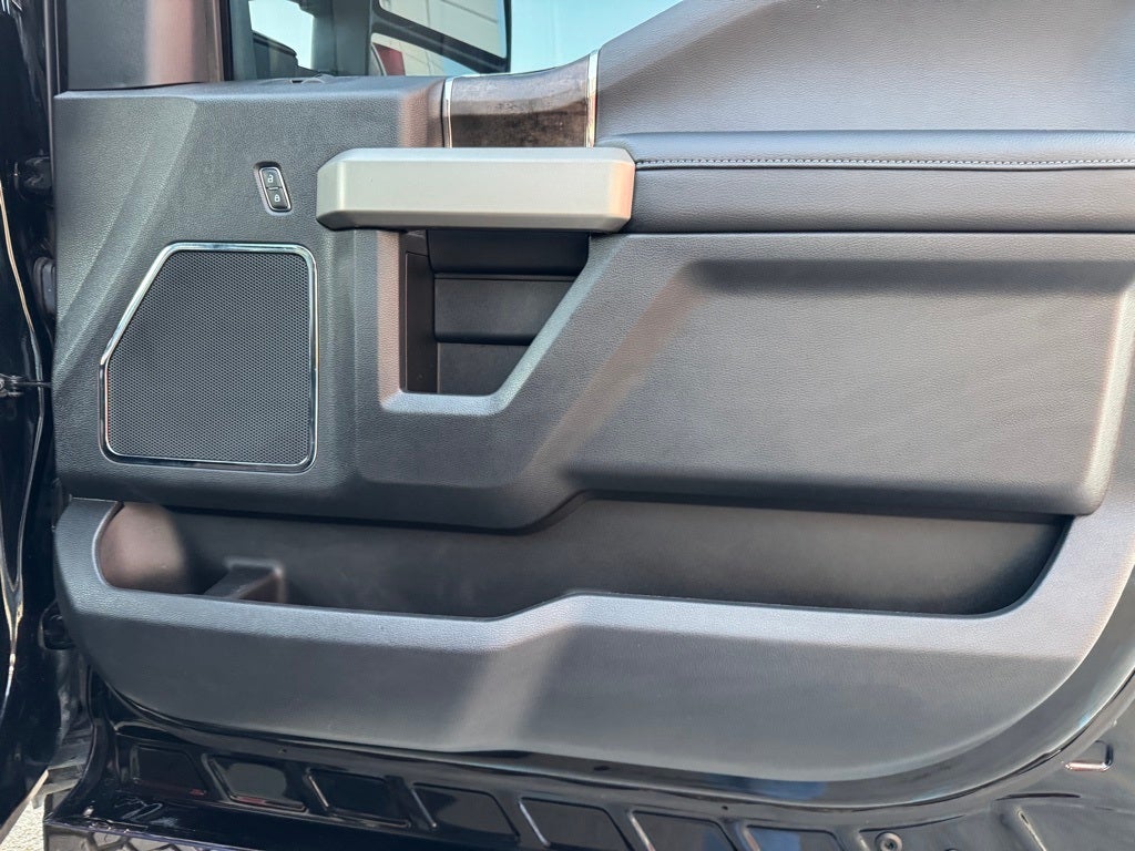 2022 Ford F-350SD Lariat