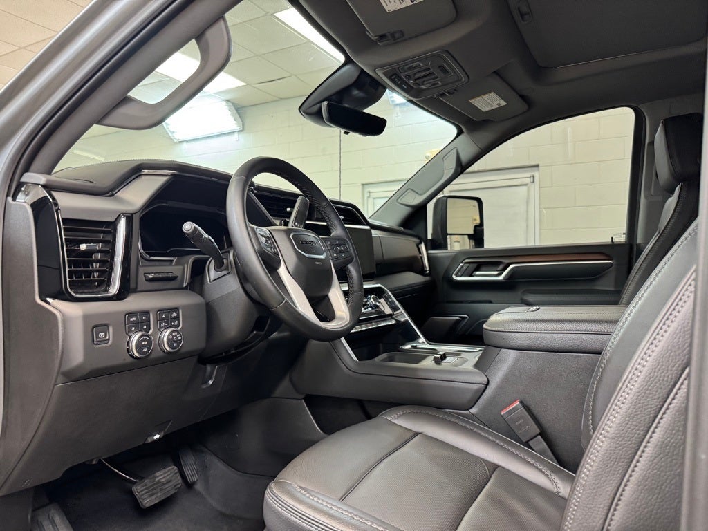 2025 GMC Sierra 3500HD Denali