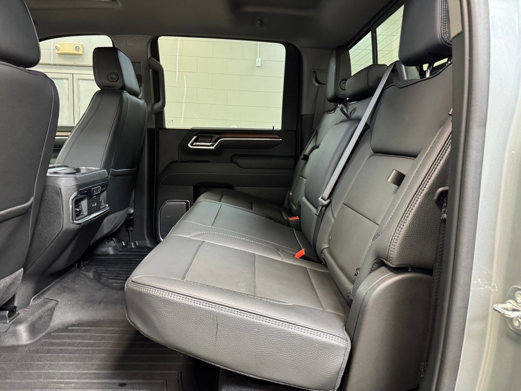 2025 GMC Sierra 3500HD Denali