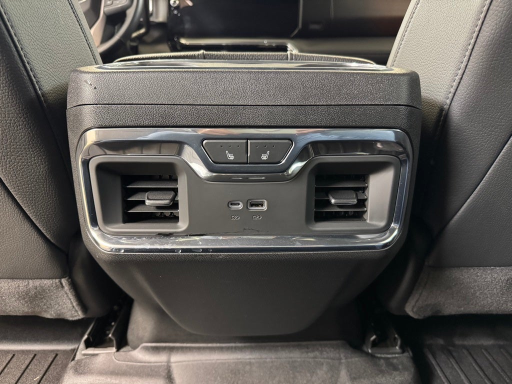 2025 GMC Sierra 3500HD Denali