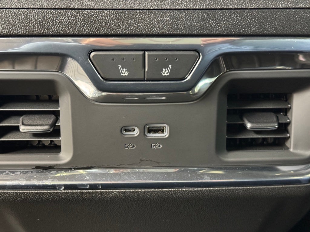 2025 GMC Sierra 3500HD Denali