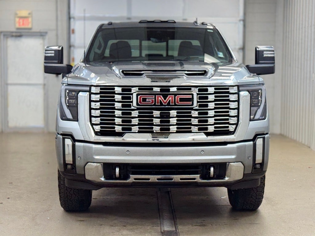 2025 GMC Sierra 3500HD Denali