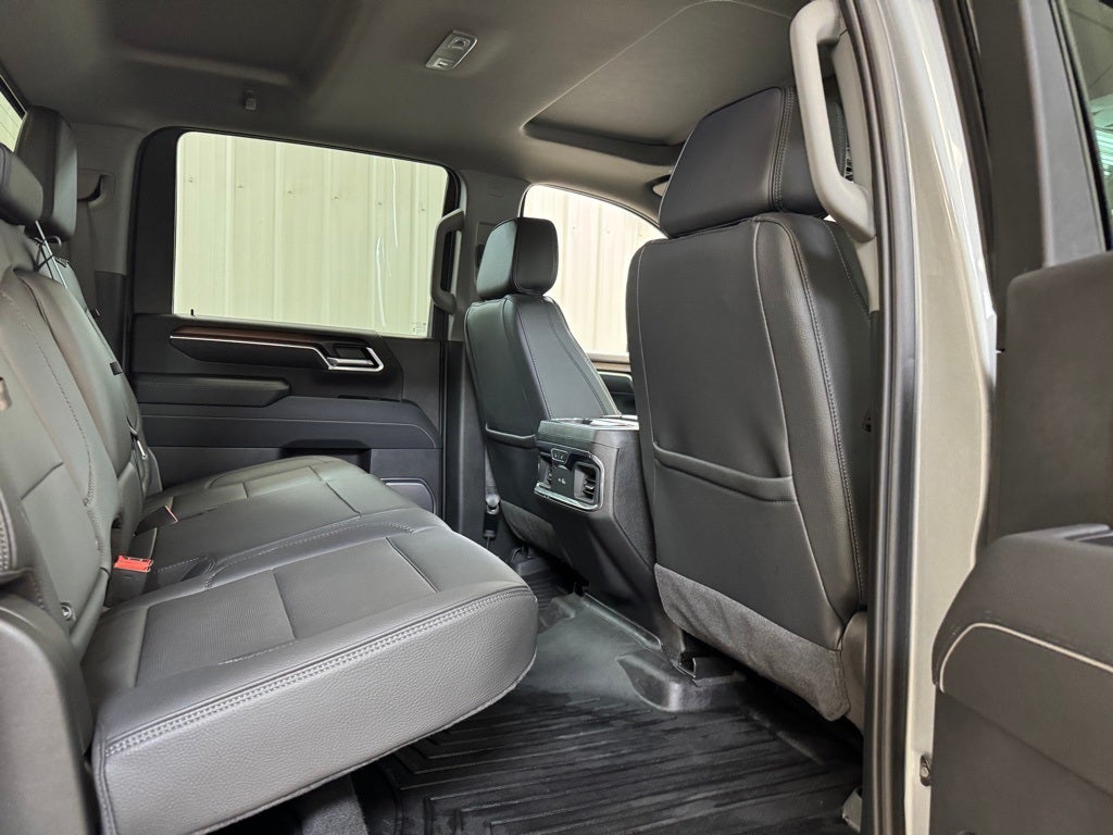 2025 GMC Sierra 3500HD Denali