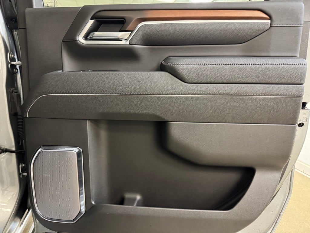 2025 GMC Sierra 3500HD Denali