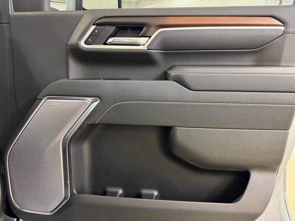 2025 GMC Sierra 3500HD Denali