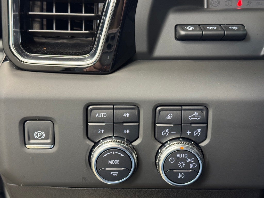 2025 GMC Sierra 3500HD Denali