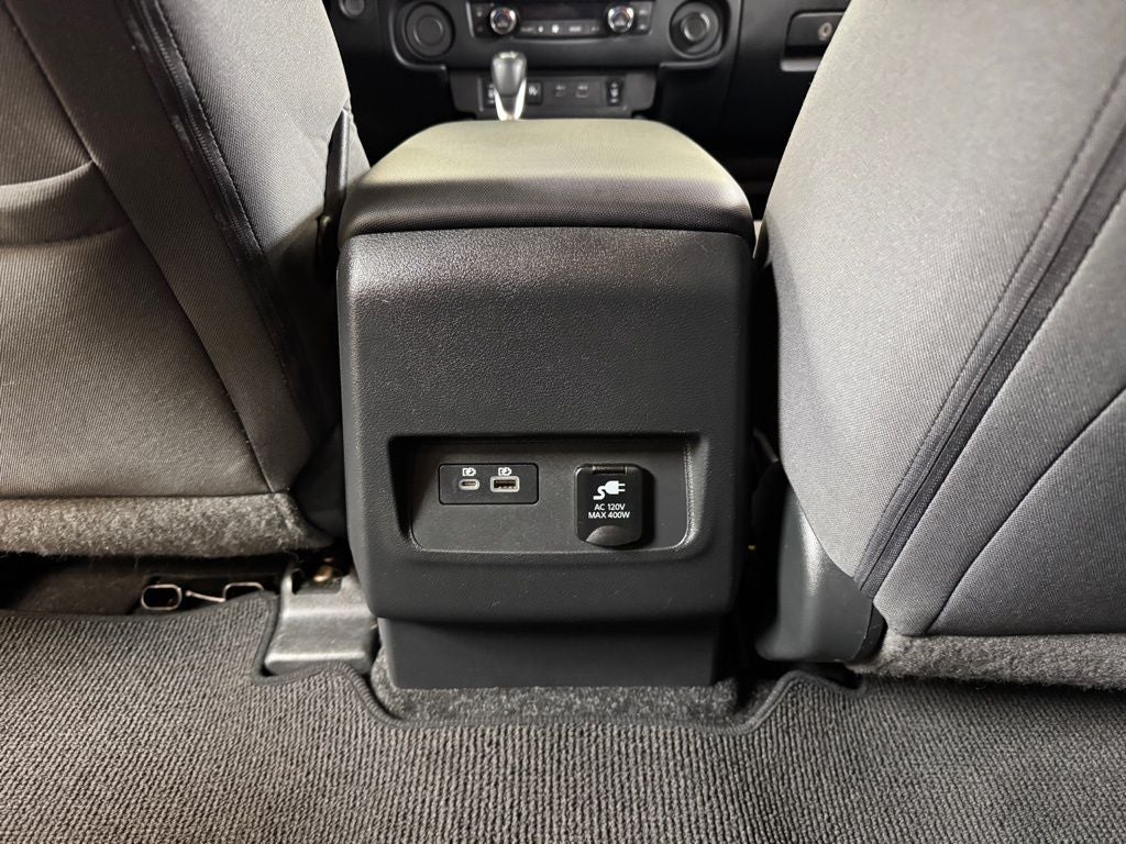 2022 Nissan Frontier SV