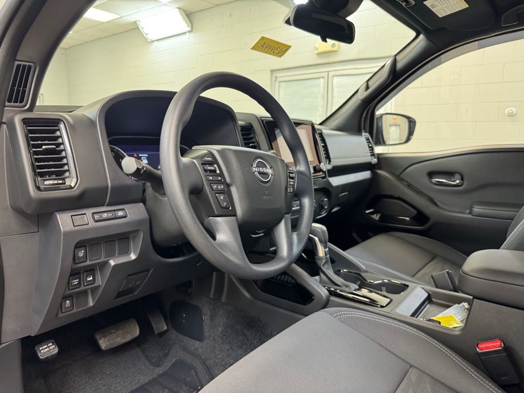 2023 Nissan Frontier SV