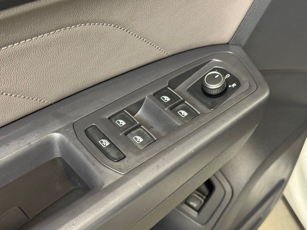 2021 Volkswagen Atlas Cross Sport 2.0T SE w/Technology