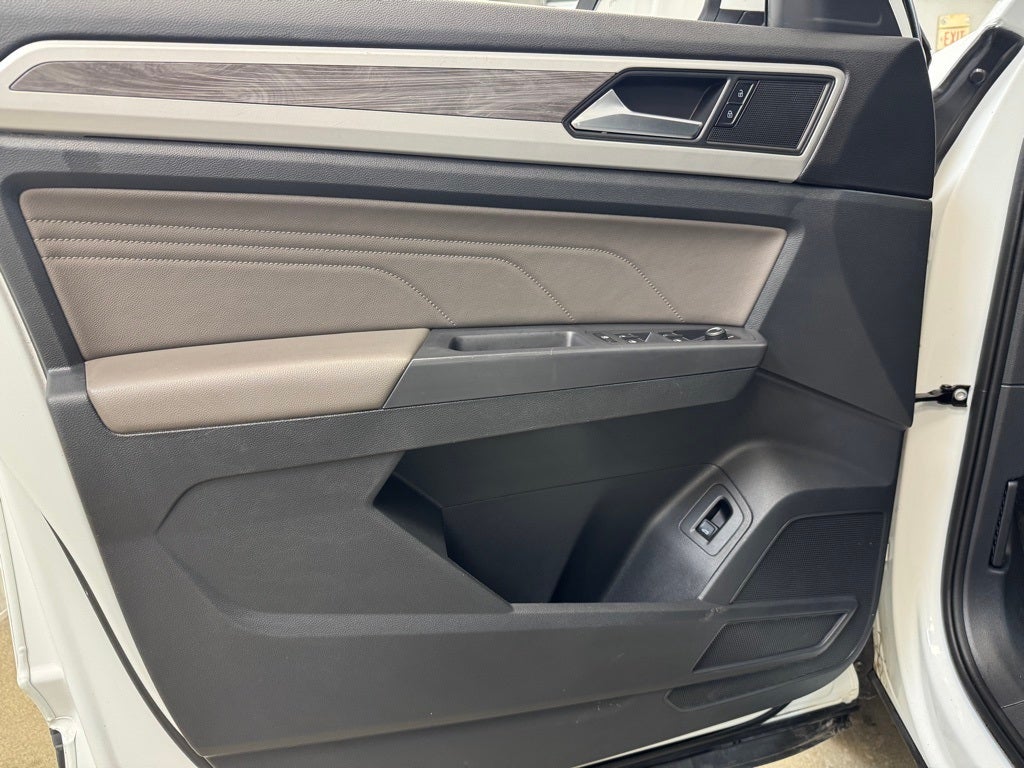 2021 Volkswagen Atlas Cross Sport 2.0T SE w/Technology