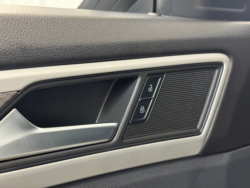 2021 Volkswagen Atlas Cross Sport 2.0T SE w/Technology