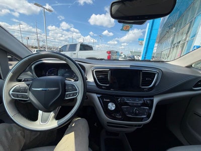 2018 Chrysler Pacifica Hybrid Limited