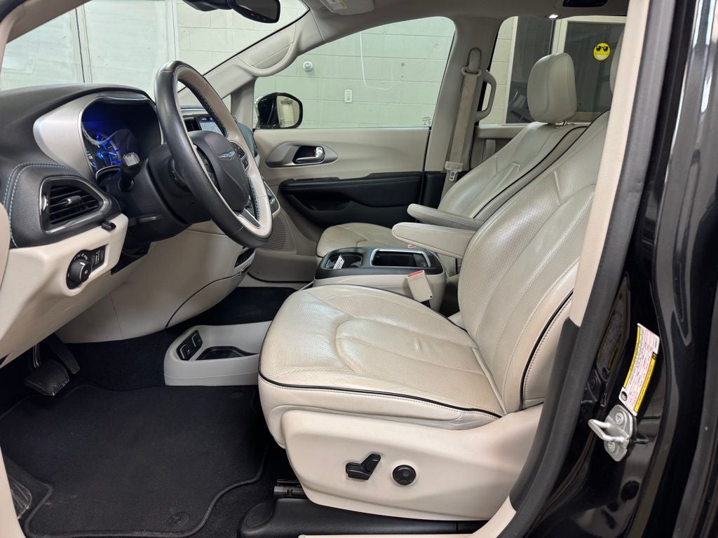 2018 Chrysler Pacifica Hybrid Limited