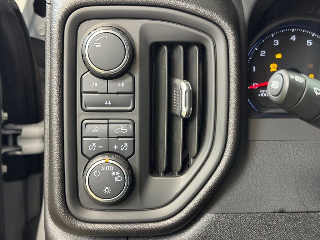 2025 Chevrolet Silverado 2500HD Custom