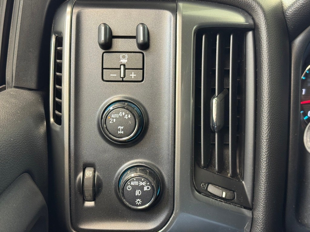 2017 Chevrolet Silverado 1500 LT Z71 LT2