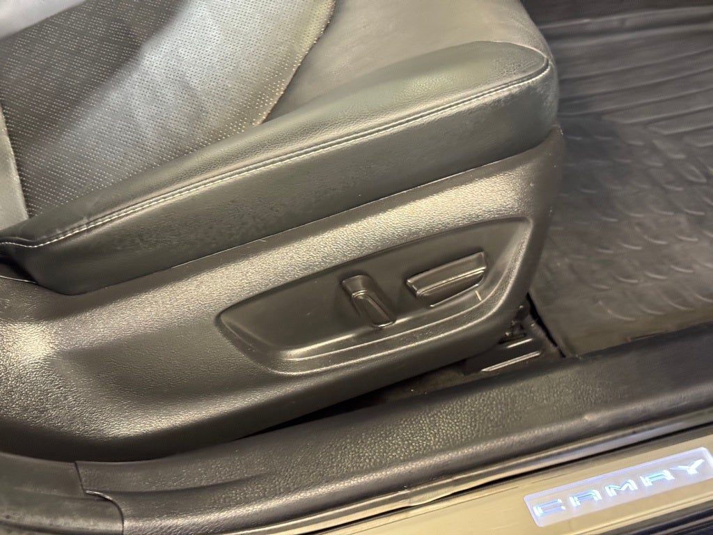 2021 Toyota Camry Hybrid XSE