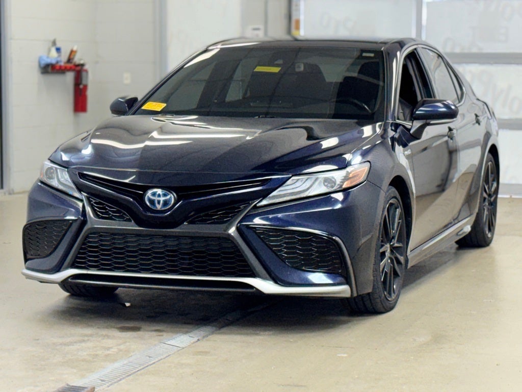 2021 Toyota Camry Hybrid XSE