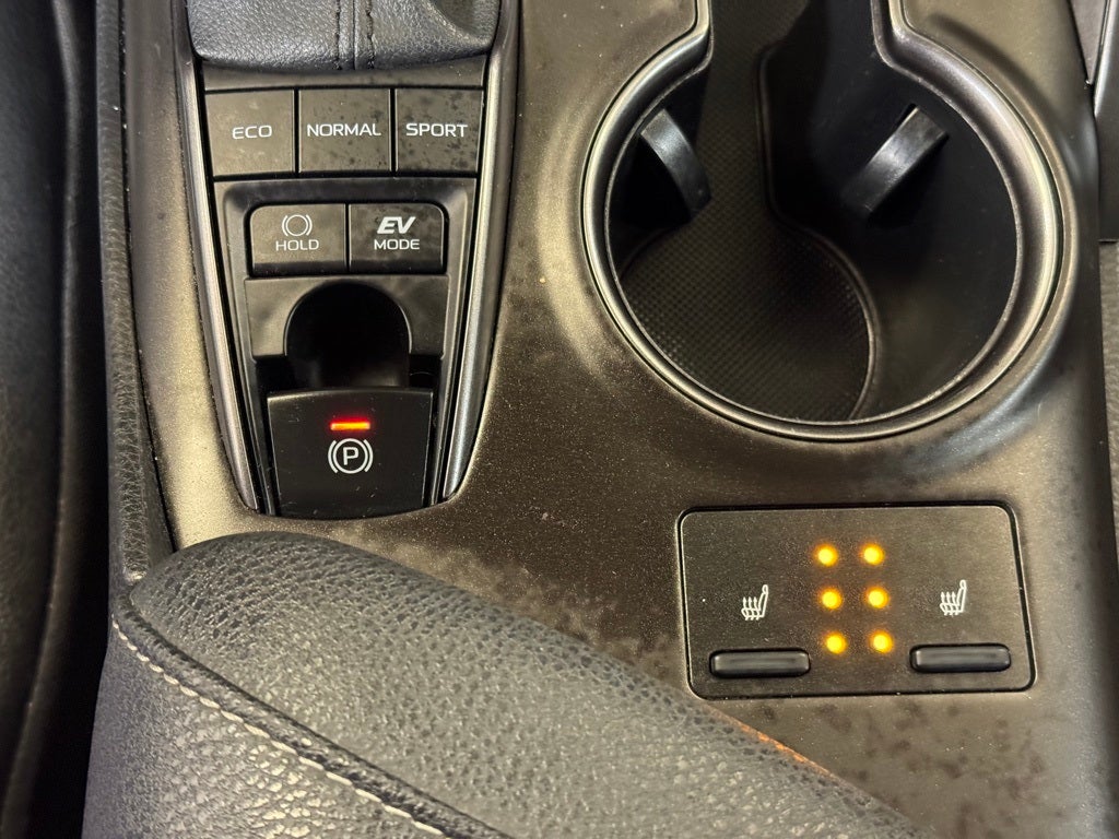 2021 Toyota Camry Hybrid XSE