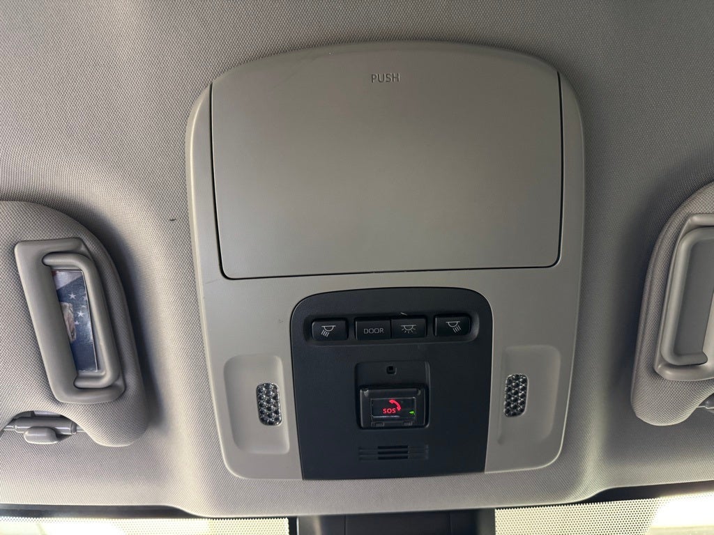 2021 Toyota Camry Hybrid XSE