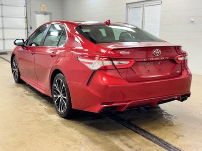 2020 Toyota Camry SE