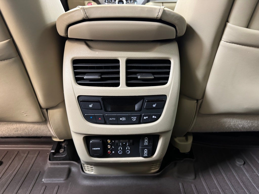 2017 Acura MDX 3.5L SH-AWD w/Advance & Entertainment Pkgs