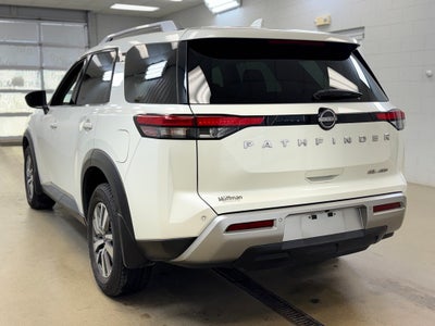 2022 Nissan Pathfinder SL