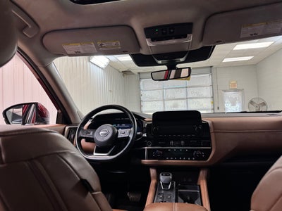 2023 Nissan Pathfinder Platinum