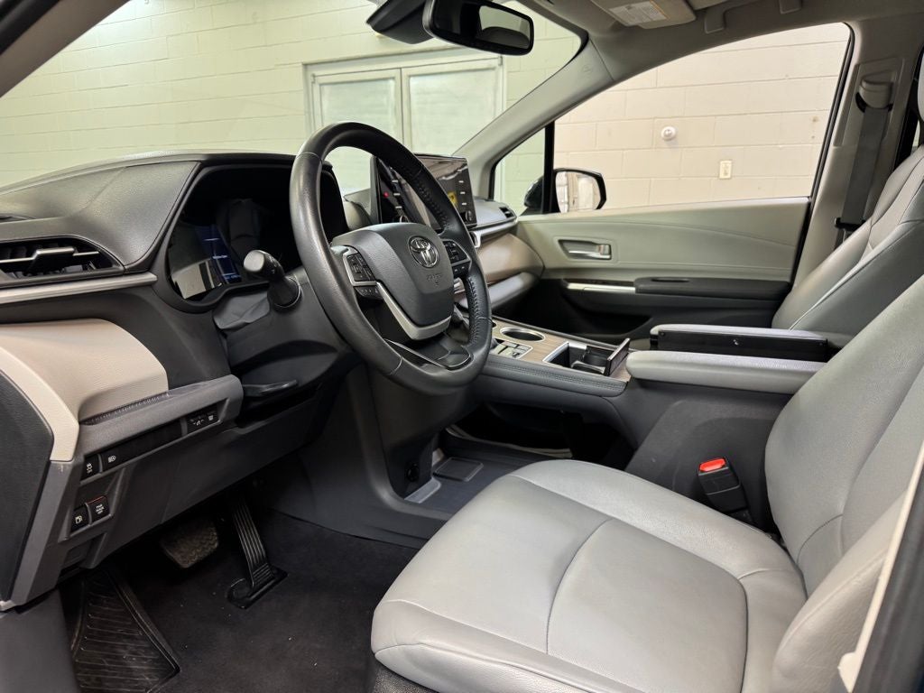 2024 Toyota Sienna XLE 7 Passenger