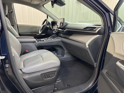 2024 Toyota Sienna XLE 7 Passenger
