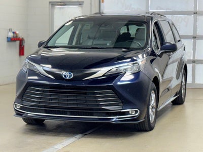 2024 Toyota Sienna XLE 7 Passenger