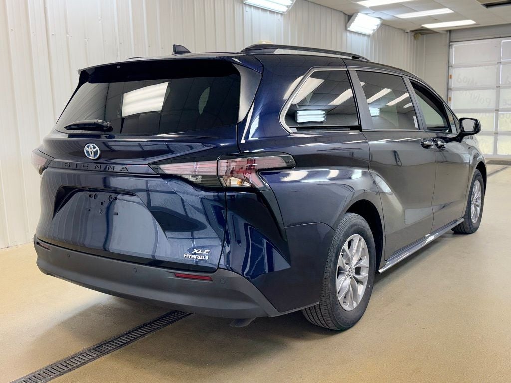 2024 Toyota Sienna XLE 7 Passenger