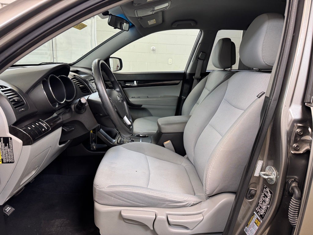 2011 Kia Sorento LX