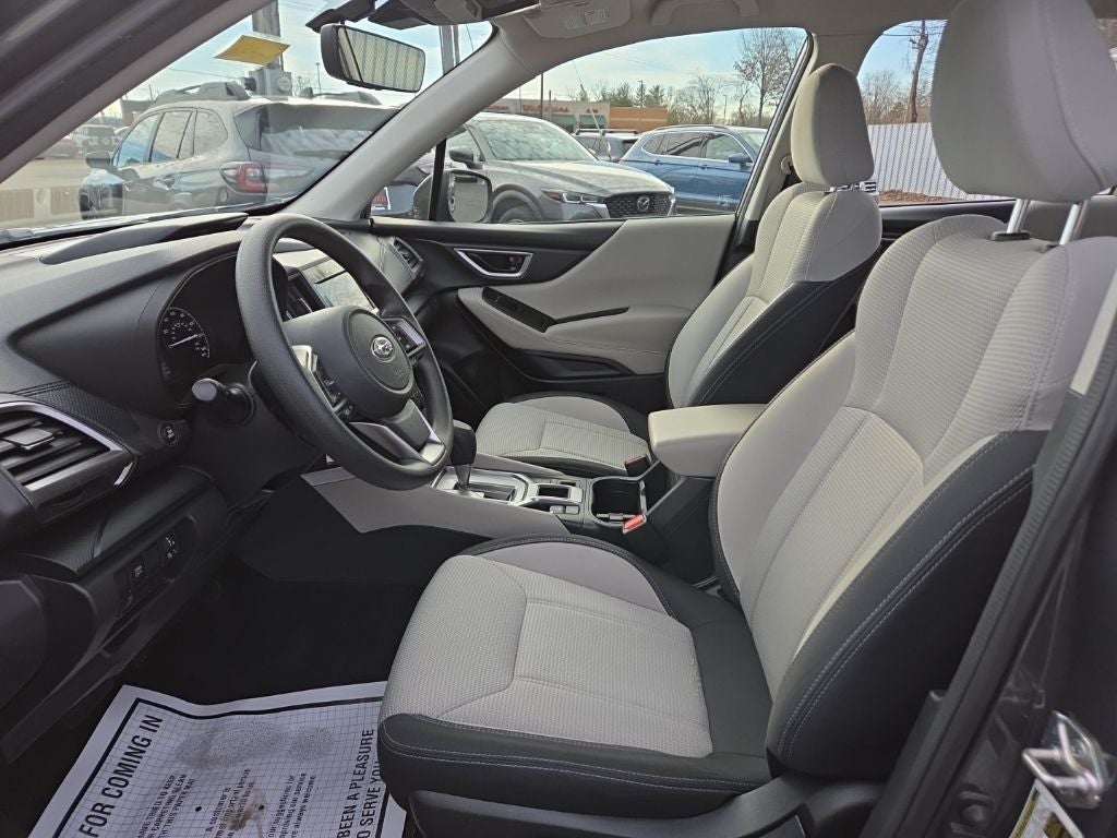 2023 Subaru Forester Base
