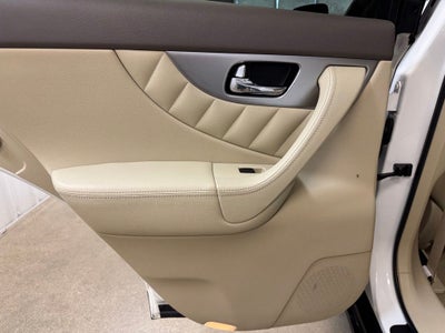 2014 INFINITI QX70 Base