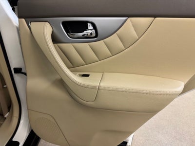 2014 INFINITI QX70 Base