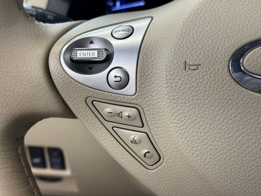 2014 INFINITI QX70 Base