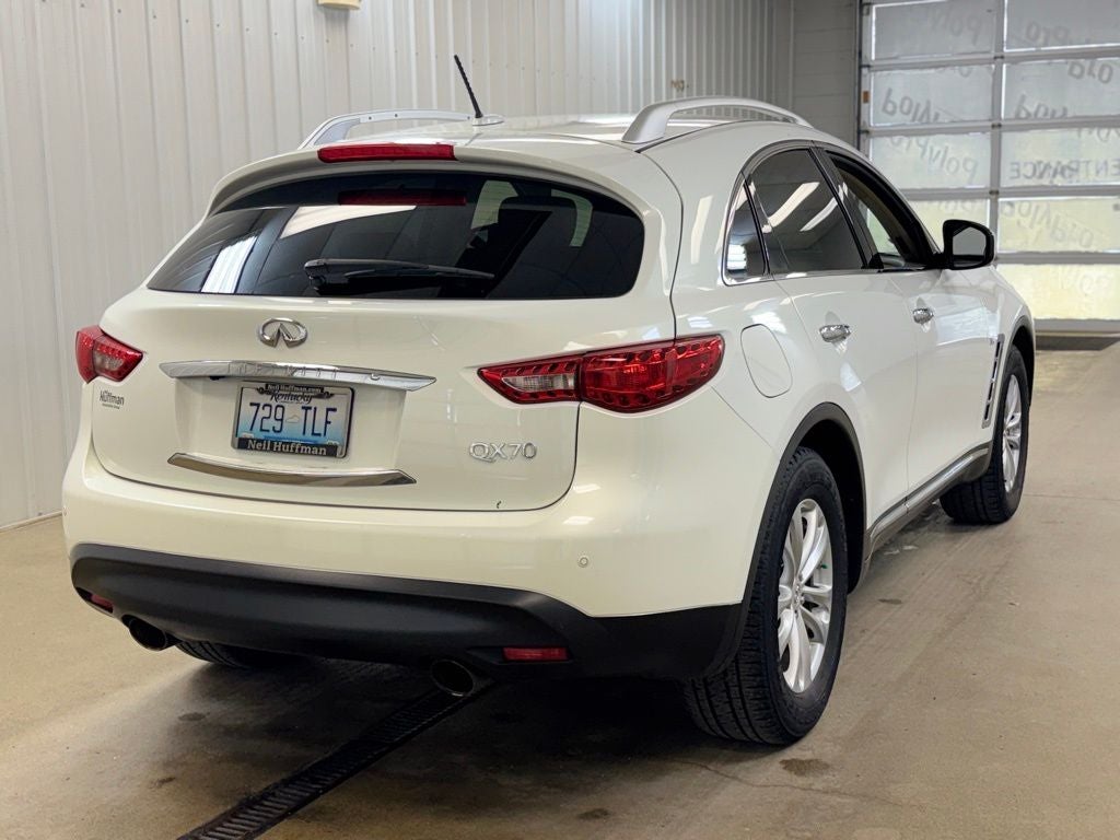 2014 INFINITI QX70 Base