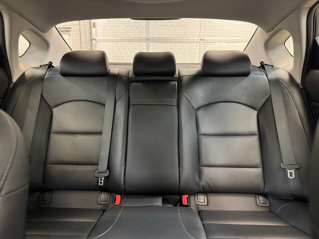 2019 Kia Cadenza Technology