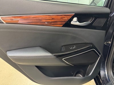 2019 Kia Cadenza Technology