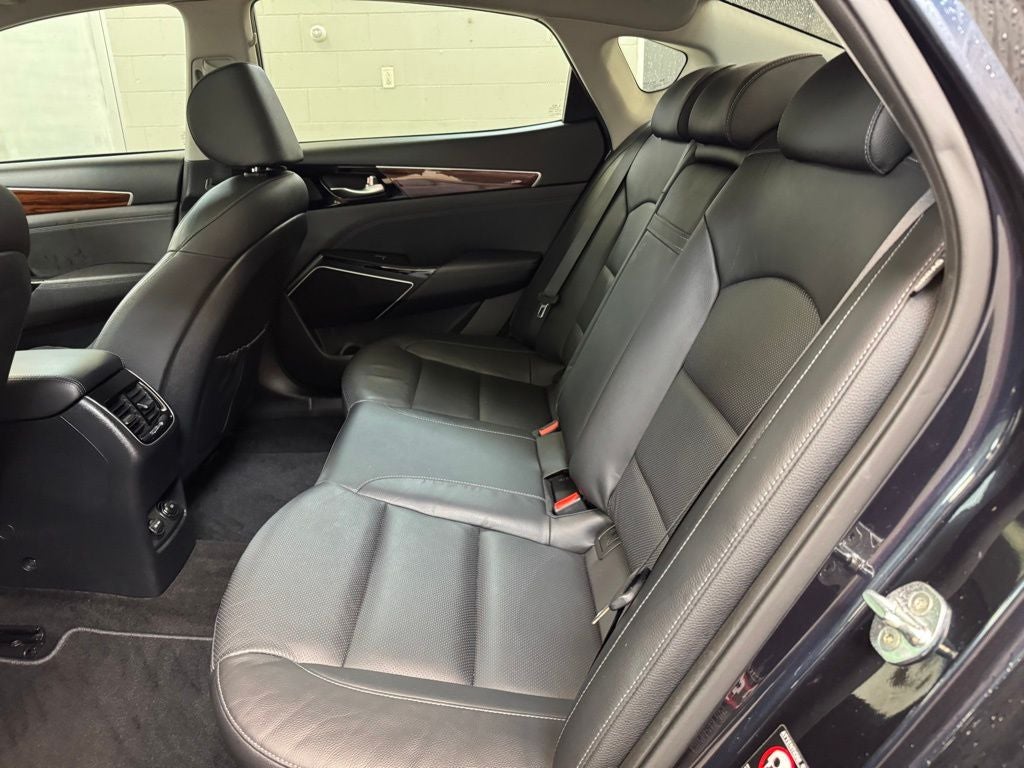 2019 Kia Cadenza Technology